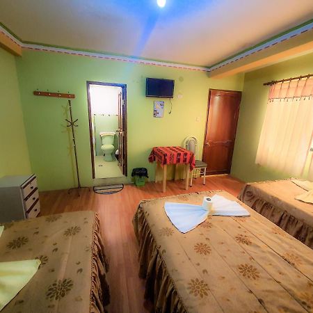 Hostal Luz Yhobimar Копакабана Екстериор снимка