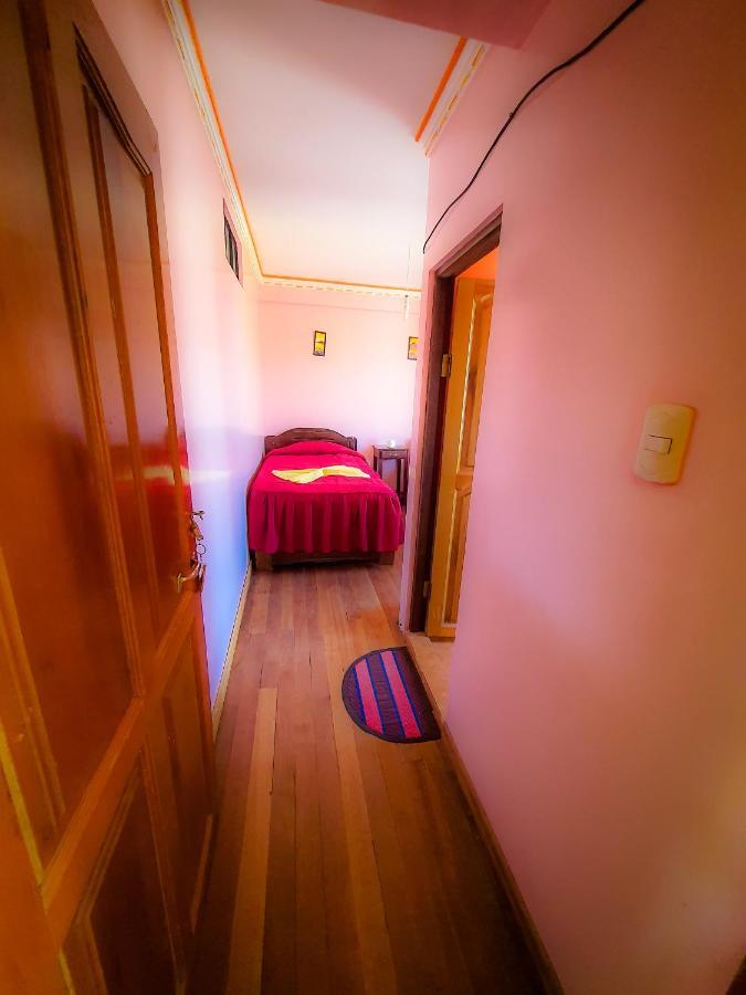 Hostal Luz Yhobimar Копакабана Екстериор снимка