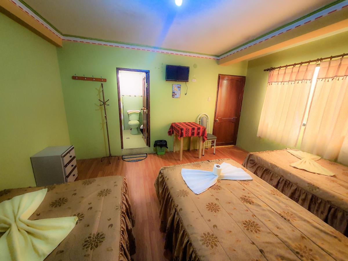Hostal Luz Yhobimar Копакабана Екстериор снимка