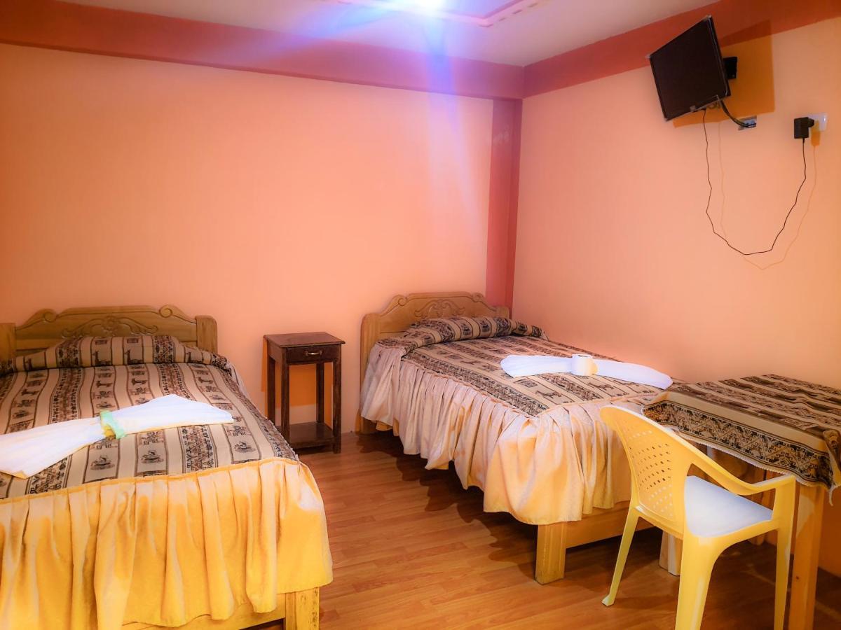 Hostal Luz Yhobimar Копакабана Екстериор снимка
