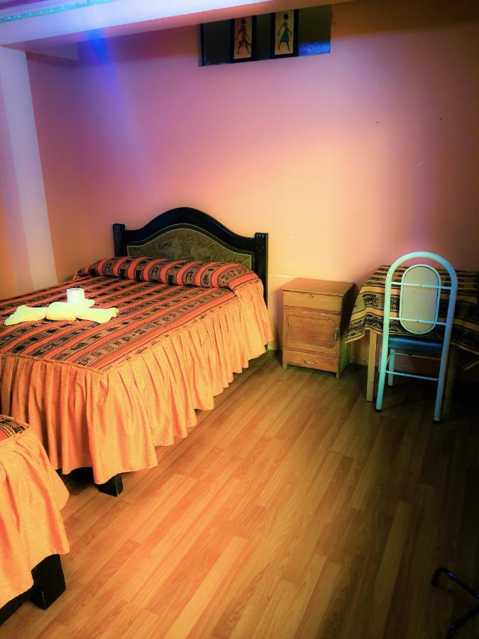 Hostal Luz Yhobimar Копакабана Екстериор снимка