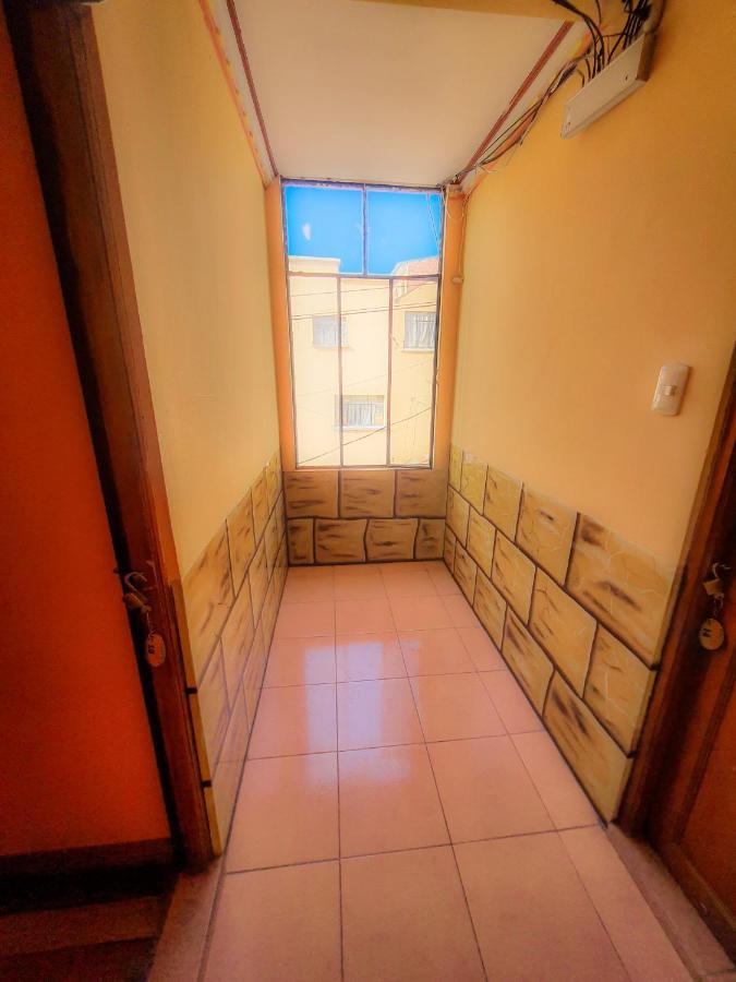 Hostal Luz Yhobimar Копакабана Екстериор снимка