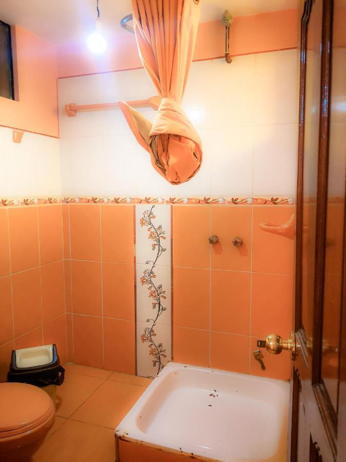 Hostal Luz Yhobimar Копакабана Екстериор снимка