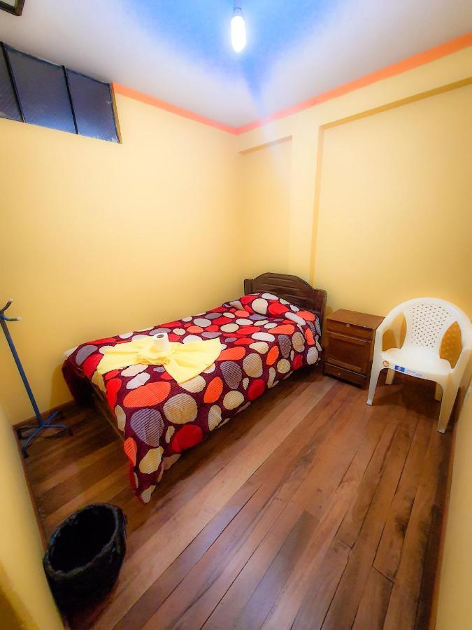 Hostal Luz Yhobimar Копакабана Екстериор снимка