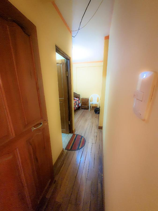 Hostal Luz Yhobimar Копакабана Екстериор снимка
