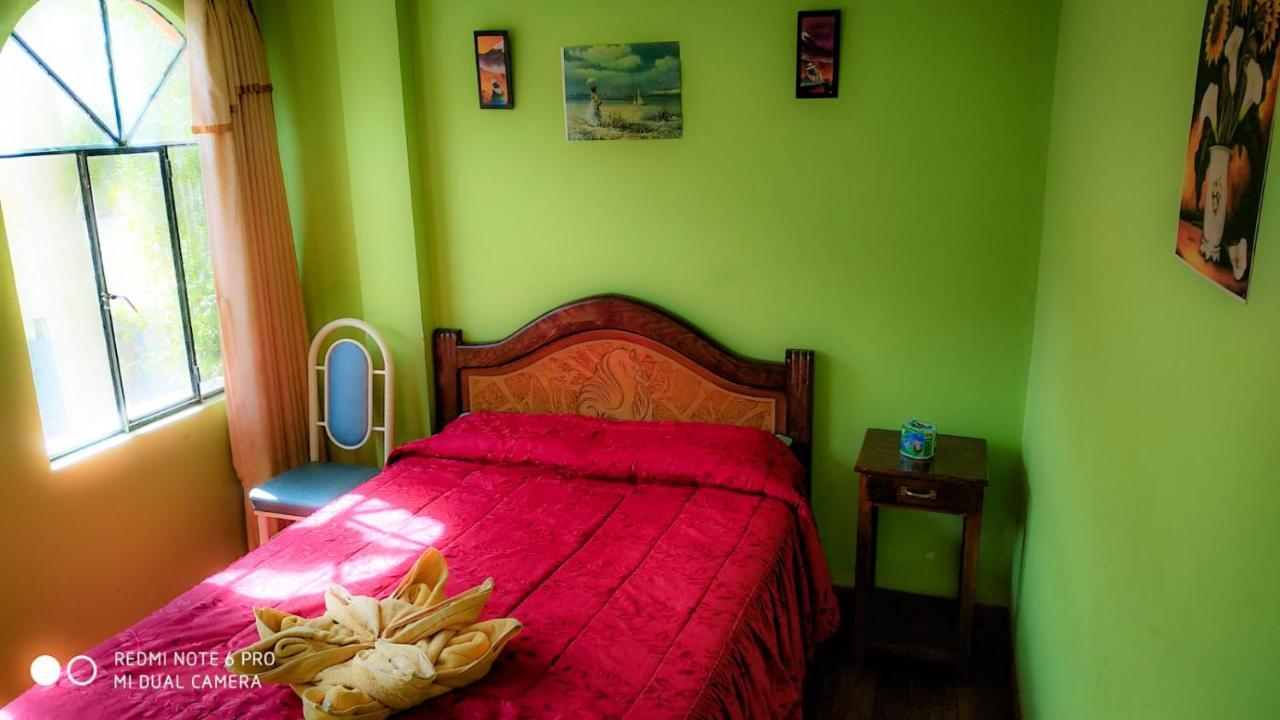 Hostal Luz Yhobimar Копакабана Екстериор снимка