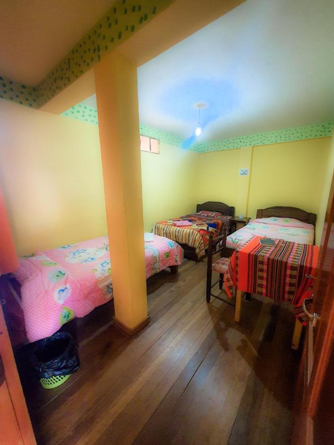 Hostal Luz Yhobimar Копакабана Екстериор снимка
