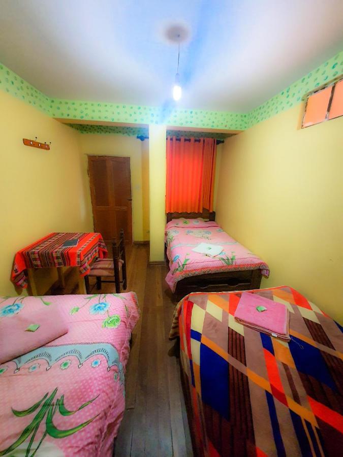 Hostal Luz Yhobimar Копакабана Екстериор снимка